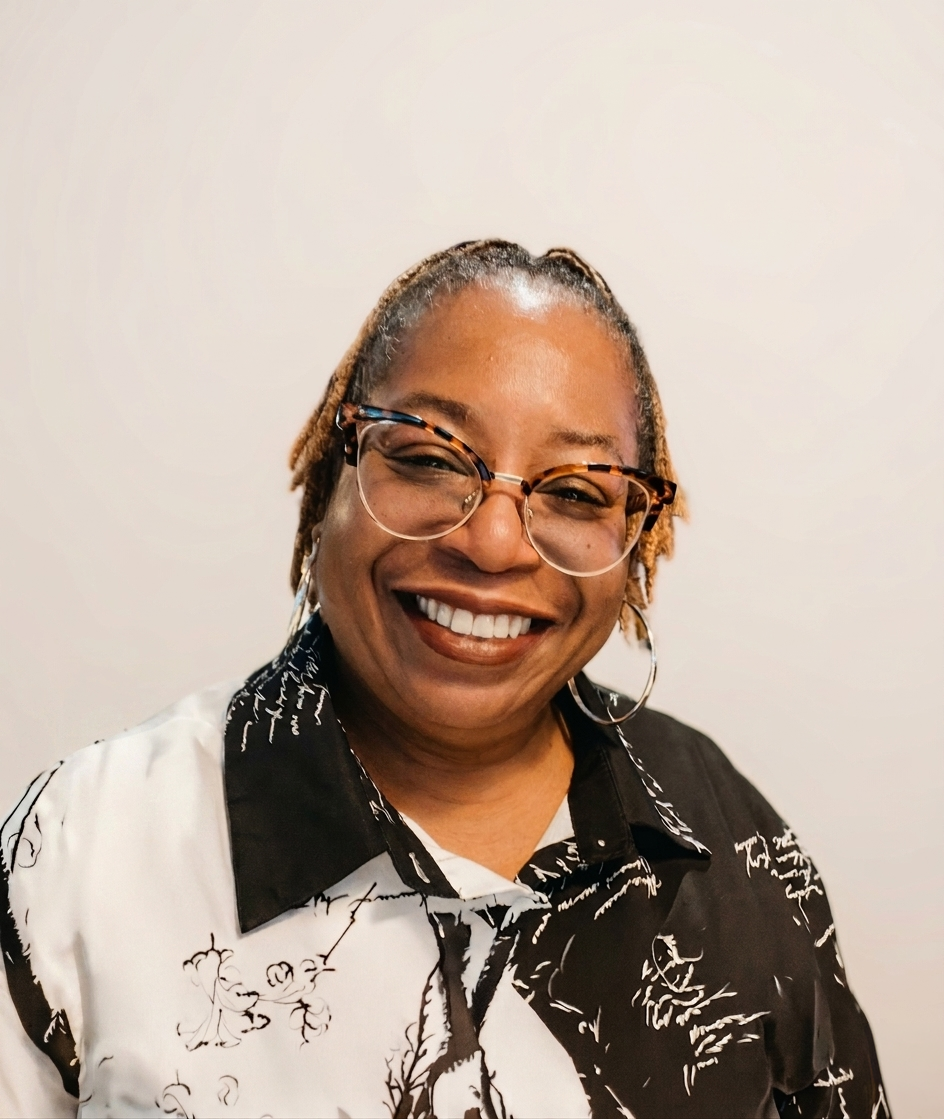 dionne-luttrell-headshot